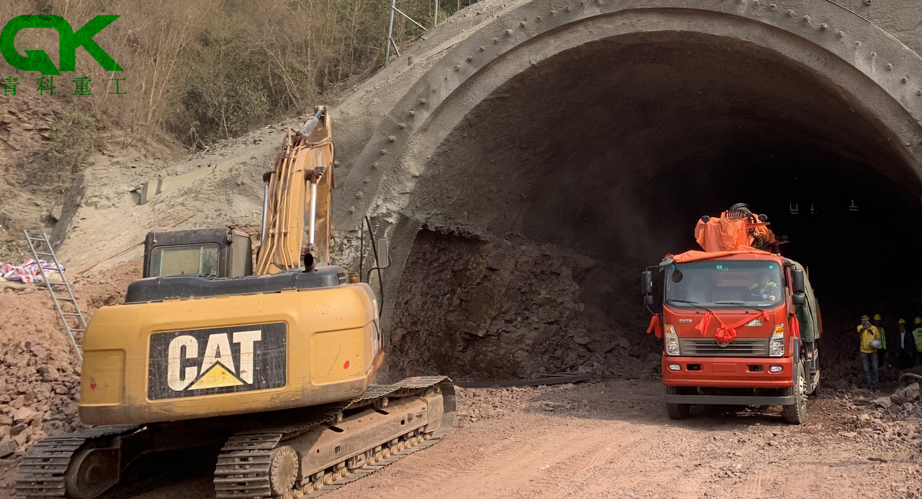 濕噴臺車、濕噴機械手、機械手、青科重工、混凝土泵、細石泵 濕噴臺車、濕噴機械手、機械手、青科重工、混凝土泵、細石泵