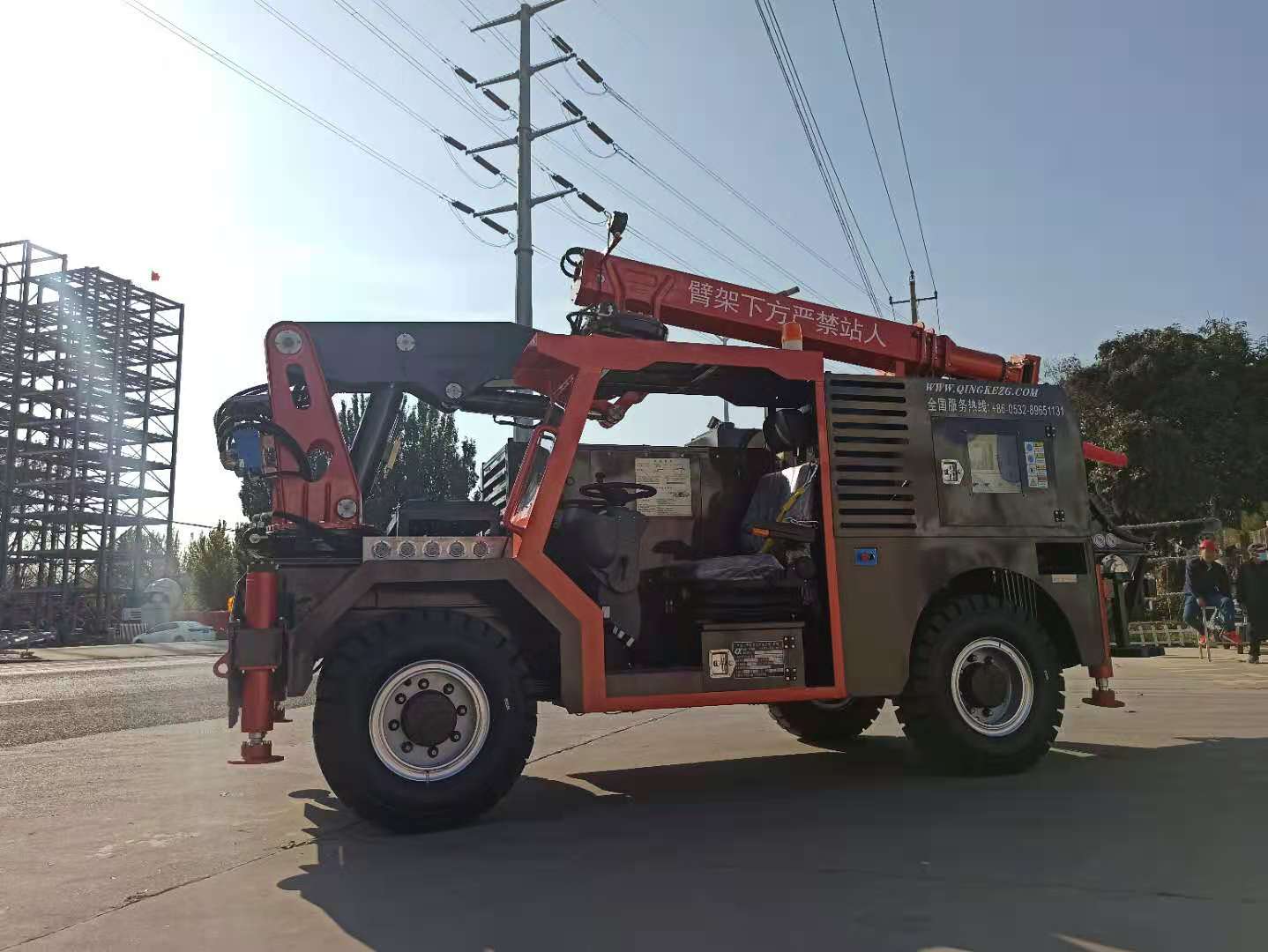 混凝土泵 濕噴臺車 青科重工 混凝土泵 濕噴臺車 青科重工
