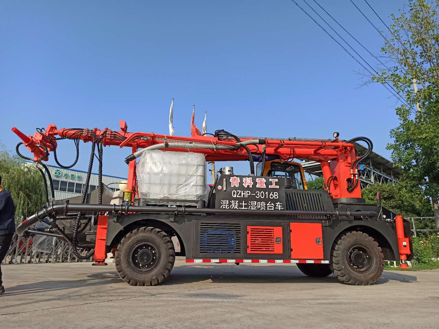 混凝土泵 青科重工 濕噴臺車 混凝土泵 青科重工 濕噴臺車