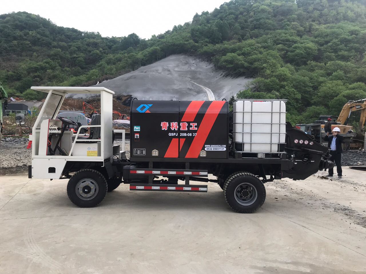 混凝土泵 青科重工 濕噴臺車 混凝土泵 青科重工 濕噴臺車