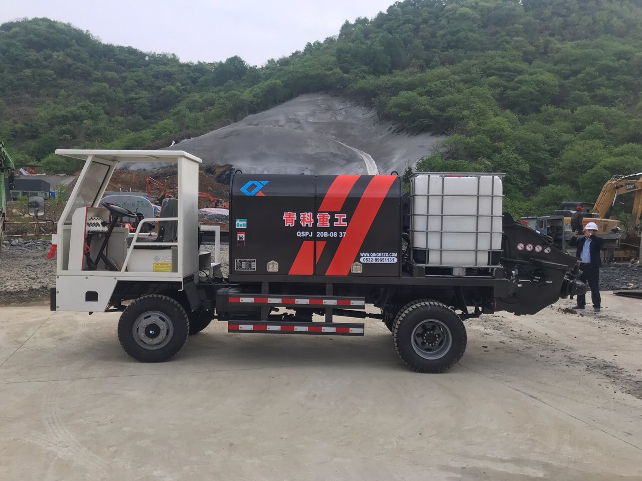 混凝土泵 青科重工 濕噴臺車 混凝土泵 青科重工 濕噴臺車