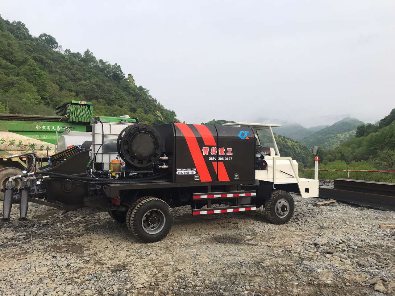 混凝土泵 青科重工 濕噴臺車 混凝土泵 青科重工 濕噴臺車