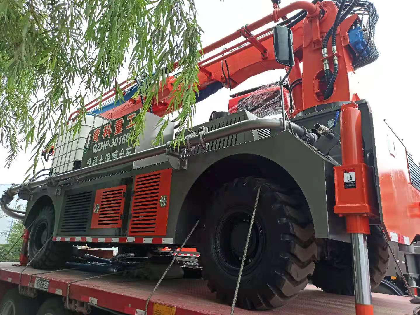 混凝土泵 青科重工 濕噴臺車 混凝土泵 青科重工 濕噴臺車