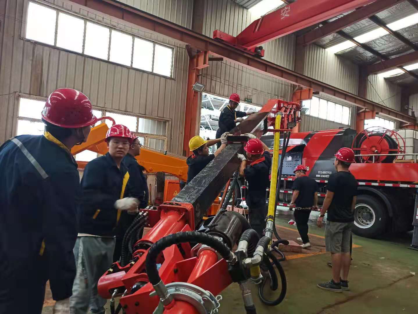 混凝土泵 青科重工 濕噴臺車 混凝土泵 青科重工 濕噴臺車