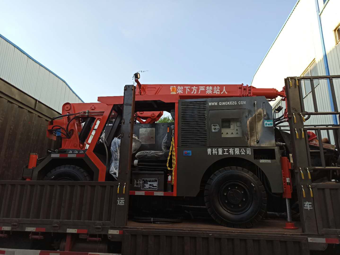 混凝土泵 濕噴臺車 青科重工 混凝土泵 濕噴臺車 青科重工